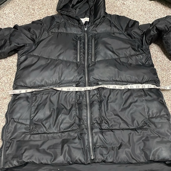 Derek lam puffer jacket with zip sides and 4 pocket front - Picture 8 of 12